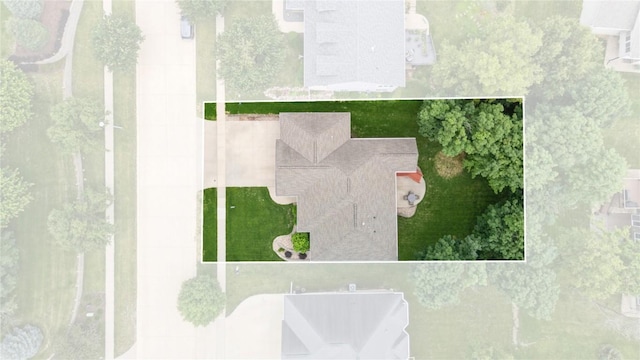 2021 Andrew Charles Dr NW, Cedar Rapids, IA 52405 - aerial view of property's location featuring property boundaries highlighted