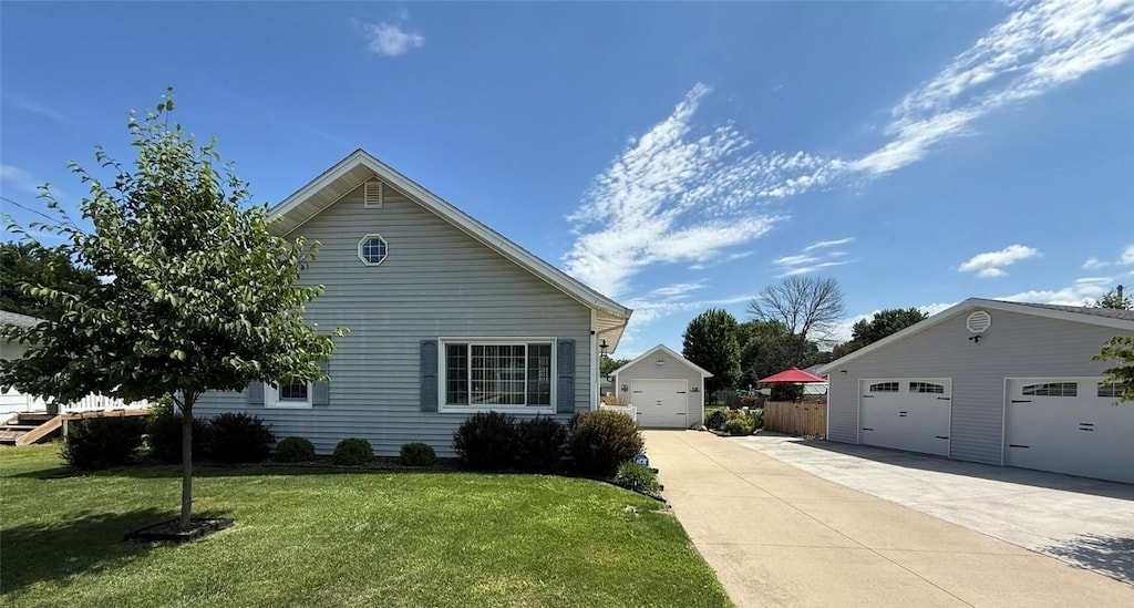 108 Main St, Center Point, IA 52213 - photo 1
