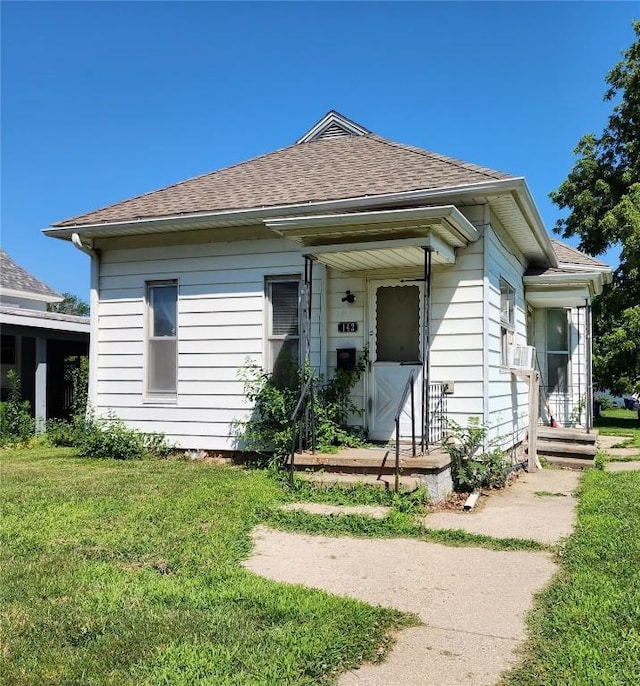 142 14th Ave SW, Cedar Rapids, IA 52404 - photo 1