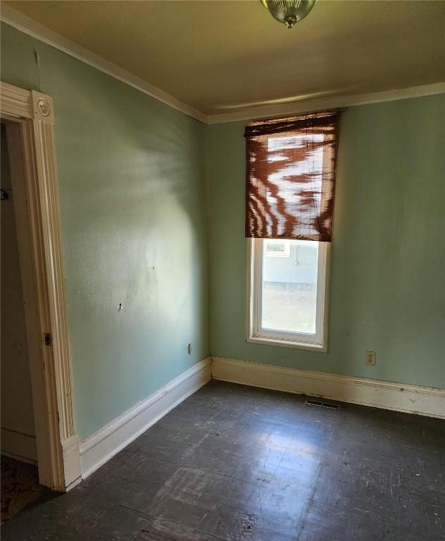 142 14th Ave SW, Cedar Rapids, IA 52404 - photo 4