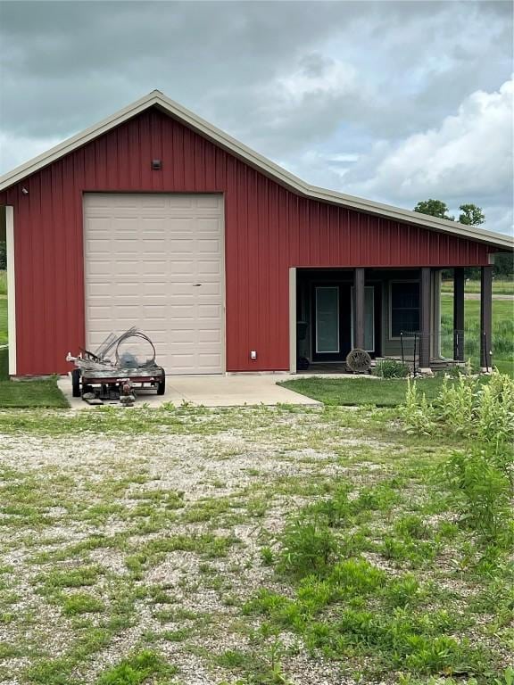 140 Falcon Dr, Montezuma, IA 50171 - view of outdoor structure featuring driveway
