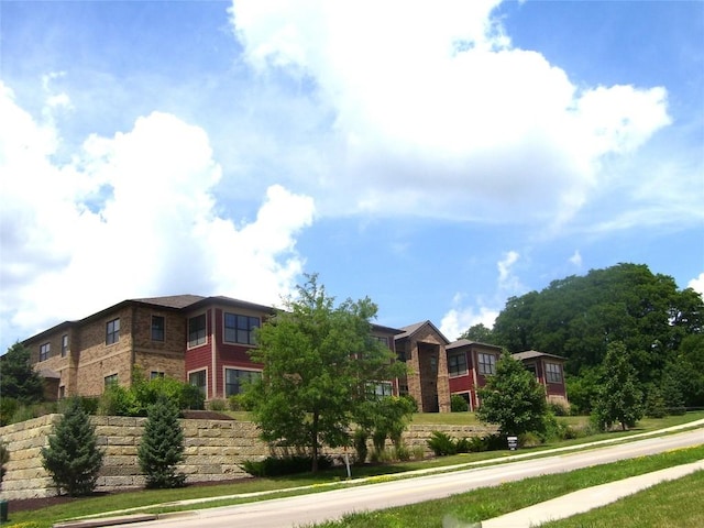 829 N 1st Ave N, Iowa City, IA 52245 - photo 1