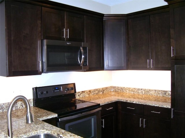 829 N 1st Ave N, Iowa City, IA 52245 - photo 2