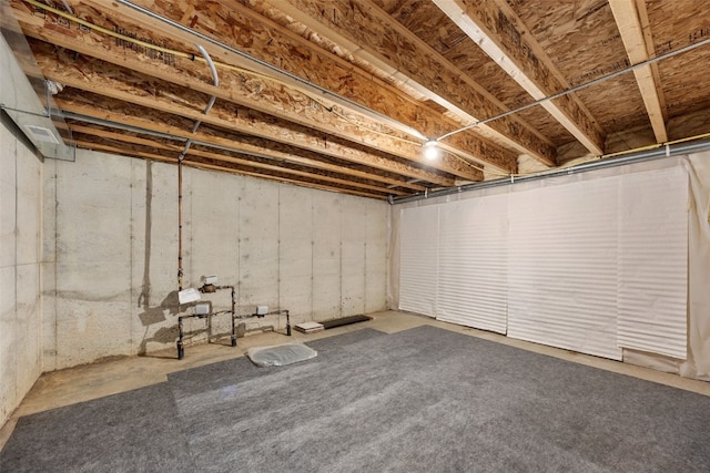 819 Winterberry Pl NE, Cedar Rapids, IA 52402 - unfinished below grade area featuring a water meter