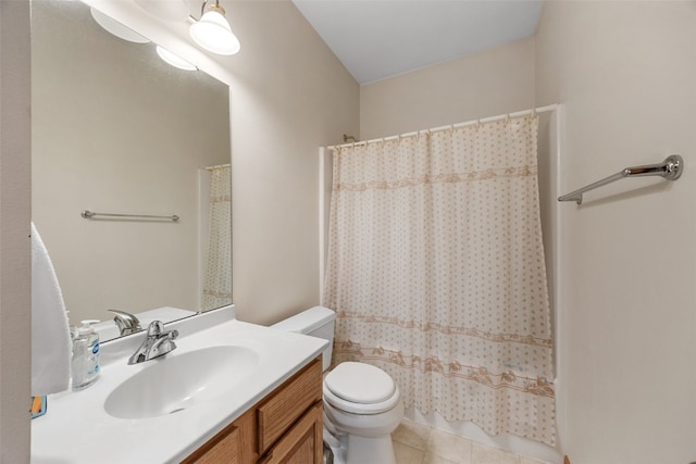 819 Winterberry Pl NE, Cedar Rapids, IA 52402 - full bathroom featuring vanity, tile patterned floors, and a shower with curtain