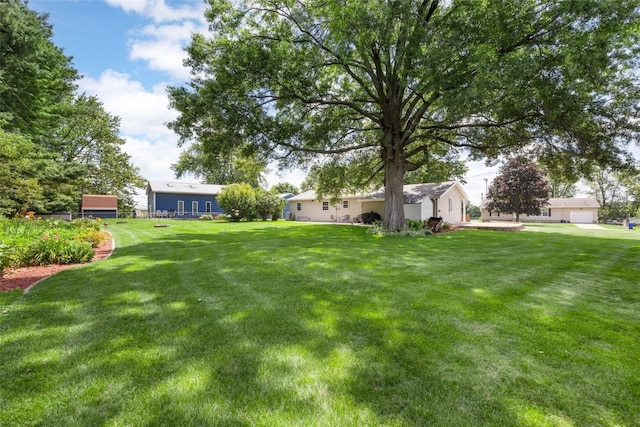 330 E S St, Lisbon, IA 52253 - view of grassy yard
