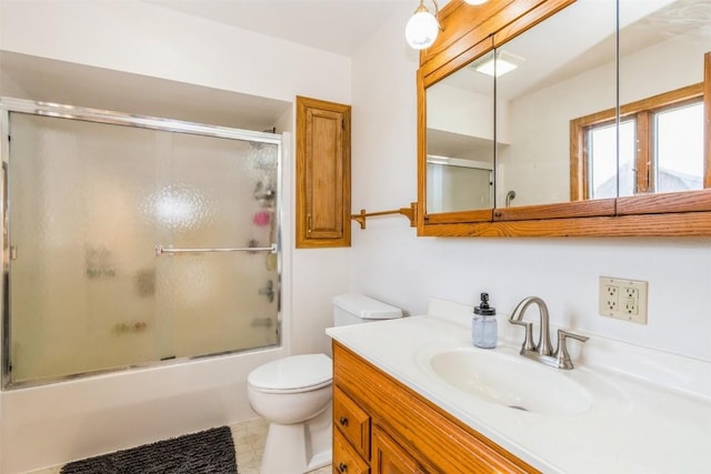 4100 Greens Grove Rd, Center Point, IA 52213 - bathroom with vanity and enclosed tub / shower combo