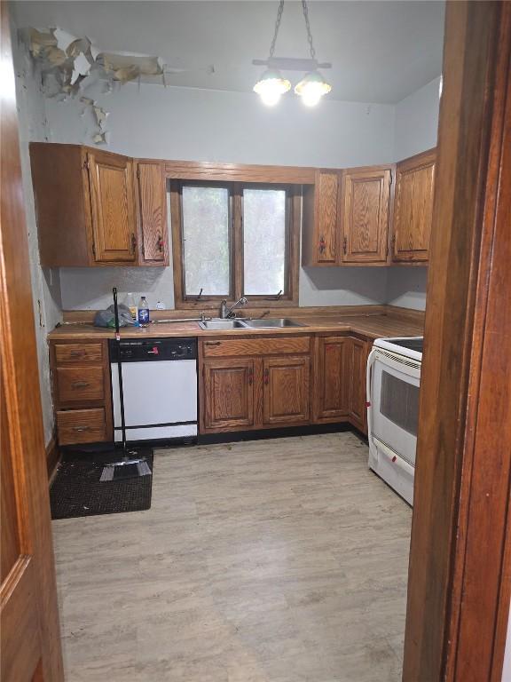 2225 J St SW, Cedar Rapids, IA 52404 - photo 28