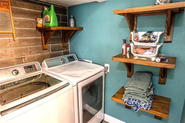 701 Hall Ave, Lowden, IA 52255 - laundry room with independent washer and dryer