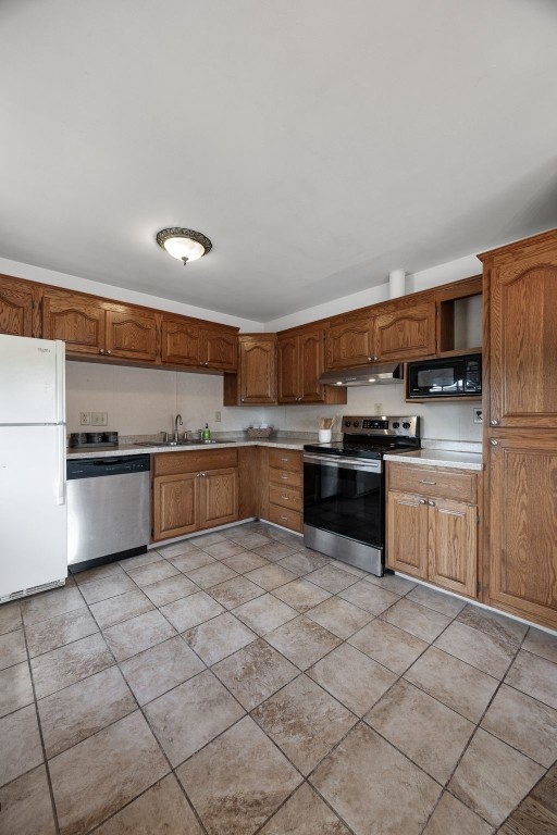 1427 Pawnee Dr NW, Cedar Rapids, IA 52405 - photo 8