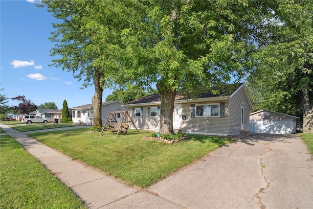 108 Atwood Dr SW, Cedar Rapids, IA 52404 - photo 2