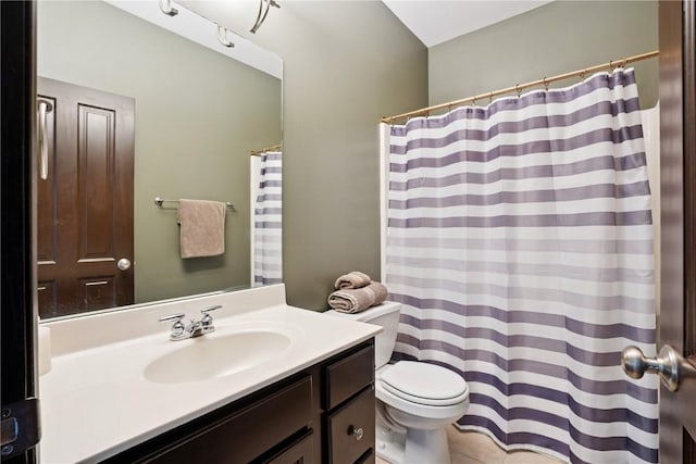 5512 Black Oak Dr NE, Cedar Rapids, IA 52411 - bathroom with vanity, tile patterned flooring, and curtained shower