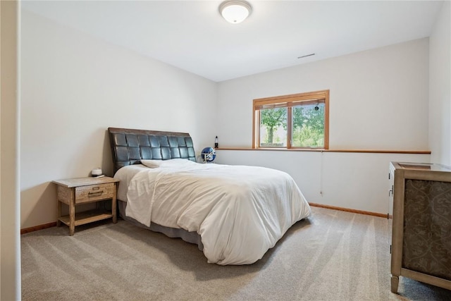 5512 Black Oak Dr NE, Cedar Rapids, IA 52411 - bedroom featuring light colored carpet