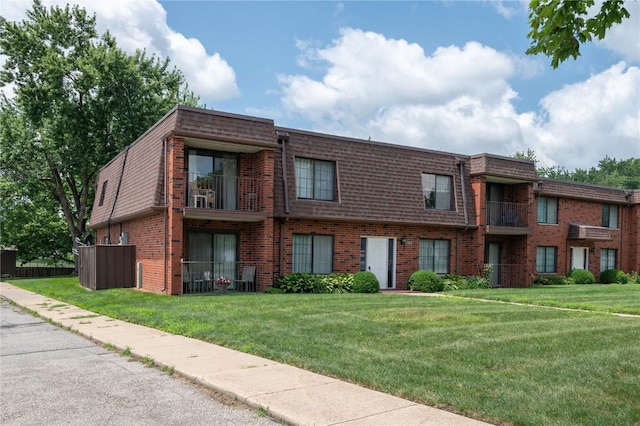 5703 Golden Ct NE Unit 34, Cedar Rapids, IA 52402 - photo 1