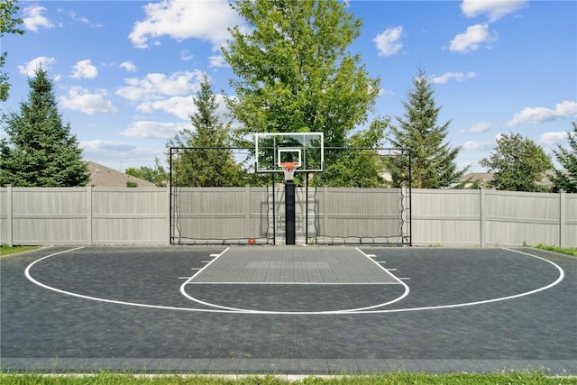 4395 Rec Dr, Marion, IA 52302 - view of sport court with basketball hoop
