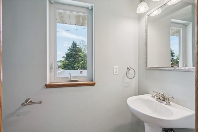 405 Linn Dr, Palo, IA 52324 - bathroom featuring a sink