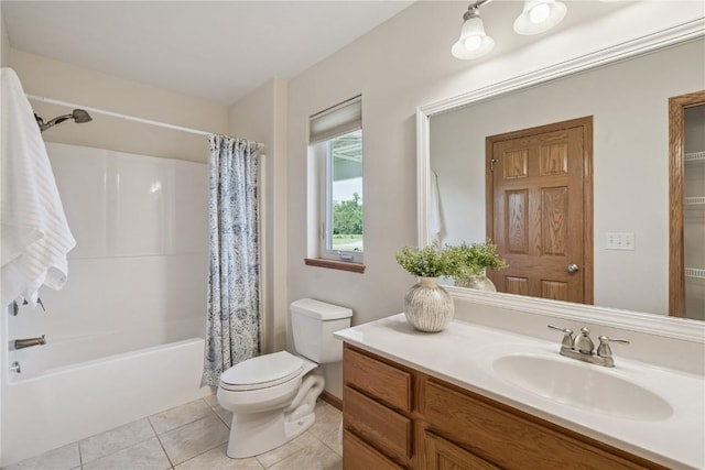 405 Linn Dr, Palo, IA 52324 - bathroom with vanity, shower / bathtub combination with curtain, and tile patterned floors