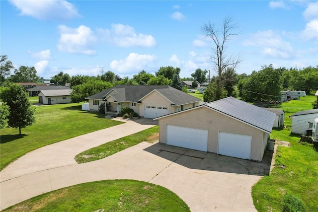 405 Linn Dr, Palo, IA 52324 - single story home featuring a front yard