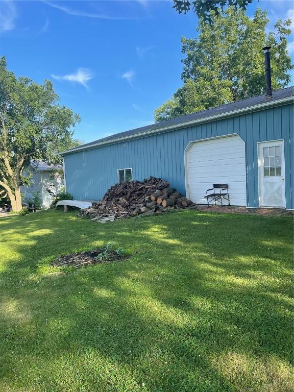 711 E Des Moines St, Brooklyn, IA 52211 - photo 7