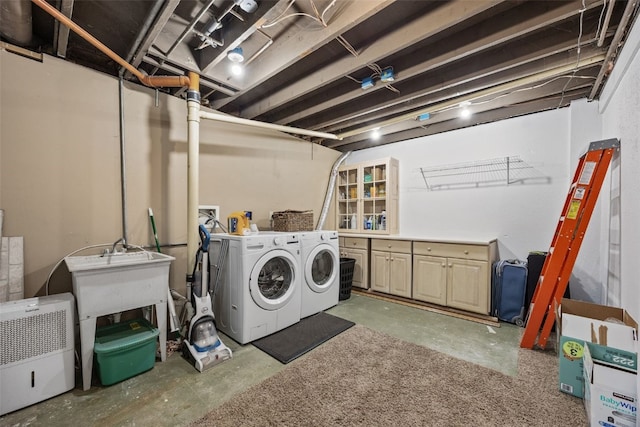 1608 10th St, Coralville, IA 52241 - laundry room with washer and dryer