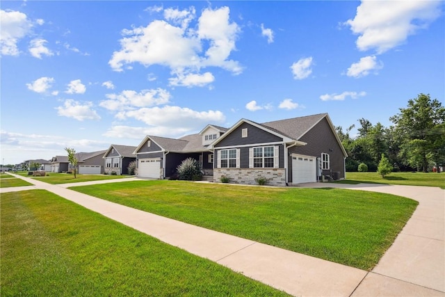 3016 Sherwood Dr, Marion, IA 52302 - view of front of house with driveway, a front lawn, and a garage