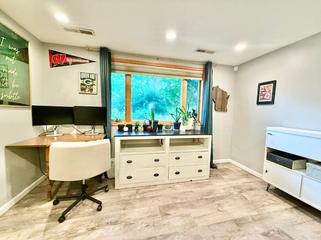 104 Oberlin St, Iowa City, IA 52245 - office with wood finished floors and recessed lighting