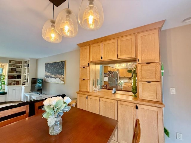104 Oberlin St, Iowa City, IA 52245 - dining area with built in features