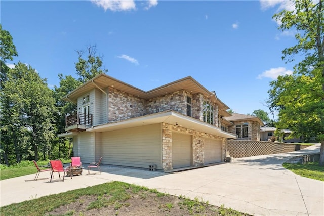 3140 Carroll Dr SE, Cedar Rapids, IA 52403 - photo 2