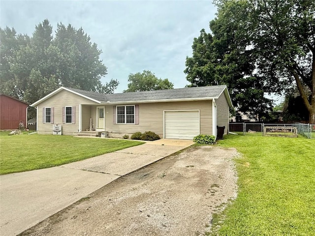 507 Maplewood Dr, Center Point, IA 52213 - single story home featuring a garage and driveway