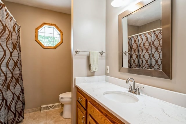1595 17th Ave, Marion, IA 52302 - full bathroom featuring vanity and tile patterned flooring