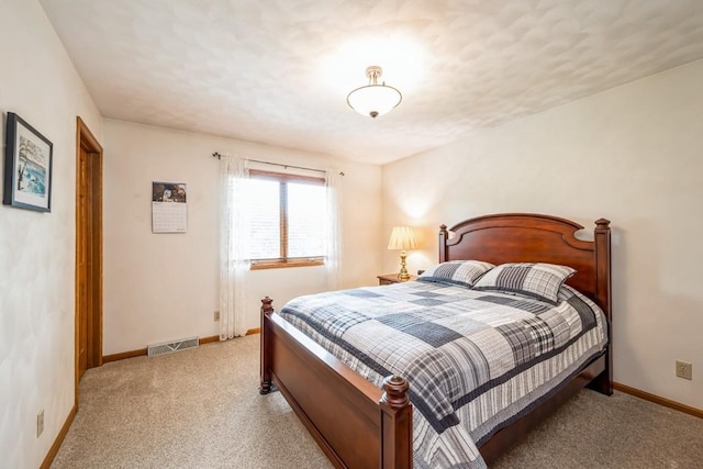 1595 17th Ave, Marion, IA 52302 - bedroom featuring carpet floors