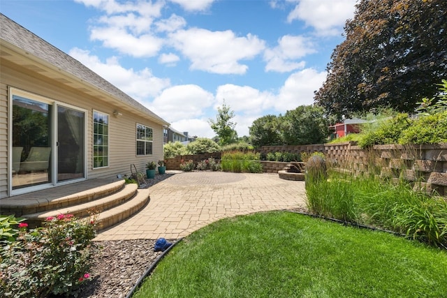 422 Rock Ridge Rd NW, Cedar Rapids, IA 52405 - view of yard with a patio