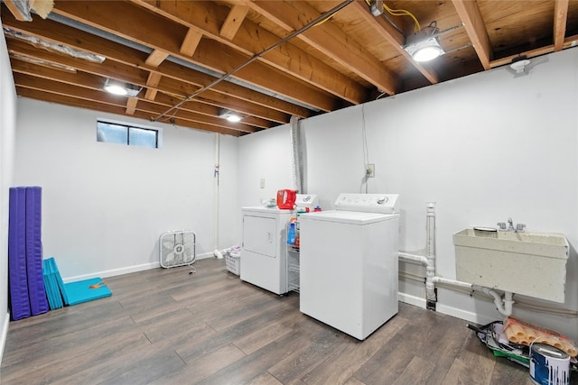 2113 Ridgewood Ave, Muscatine, IA 52761 - laundry room featuring independent washer and dryer and dark wood-style floors