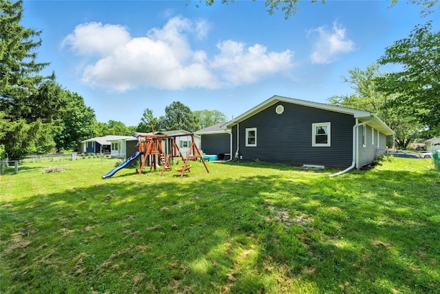 2113 Ridgewood Ave, Muscatine, IA 52761 - view of yard featuring a playground