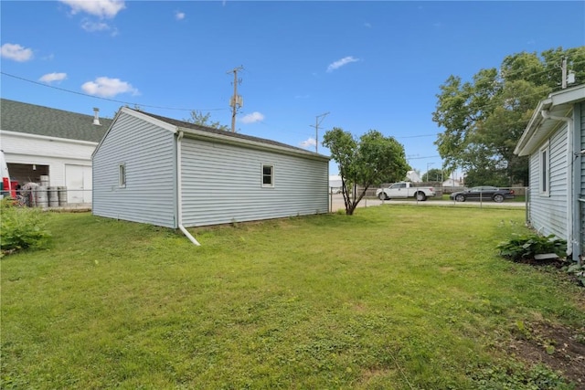 100 W Short St, Solon, IA 52333 - view of yard