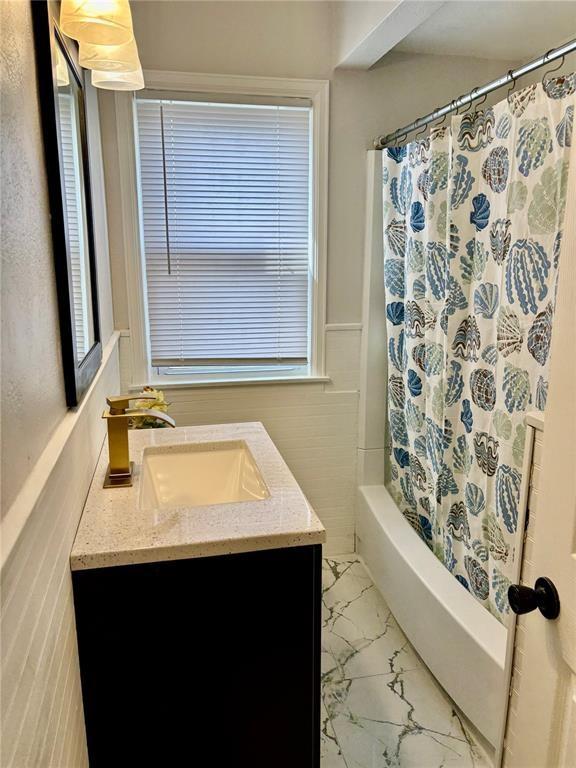1047 27th St NE, Cedar Rapids, IA 52402 - photo 12