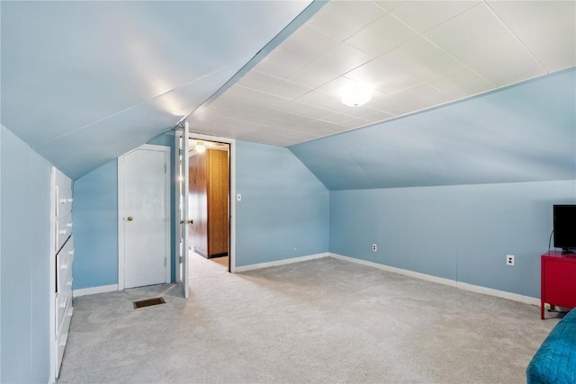 1727 Grande Ave SE, Cedar Rapids, IA 52403 - bonus room with carpet and lofted ceiling