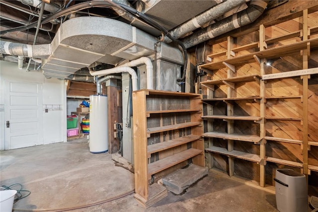1727 Grande Ave SE, Cedar Rapids, IA 52403 - unfinished below grade area featuring water heater