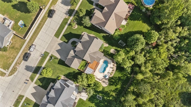 3037 Brookfield Dr, Marion, IA 52302 - bird's eye view of a pool