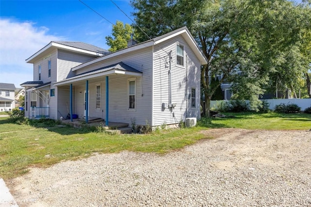 205 E Main St, Lisbon, IA 52253 - view of front of home with a porch