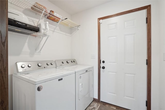 2903 Belle St SW, Cedar Rapids, IA 52404 - washroom featuring washing machine and dryer