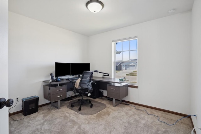 2903 Belle St SW, Cedar Rapids, IA 52404 - office space with light carpet and baseboards