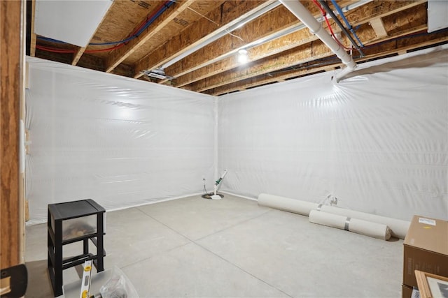 2903 Belle St SW, Cedar Rapids, IA 52404 - view of unfinished below grade area