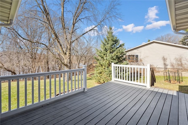 2135 Lake View Ridge Dr NE, Solon, IA 52333 - deck featuring a lawn