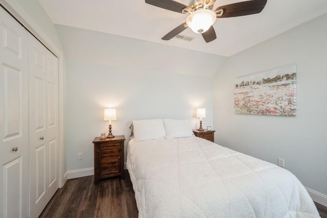 2654 Mulberry Ct, Marion, IA 52302 - bedroom featuring wood finished floors, a closet, a ceiling fan, and vaulted ceiling