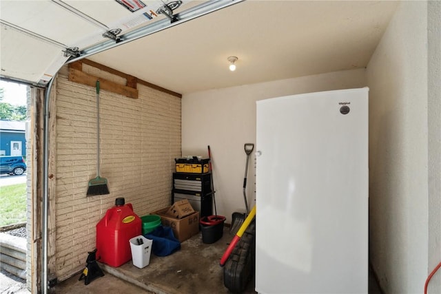 3140 Stratford Ln SW, Cedar Rapids, IA 52404 - view of garage