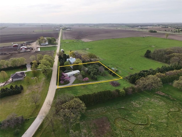1852 215th St, Manchester, IA 52057 - aerial view of sparsely populated area featuring property boundaries highlighted and a pastoral area