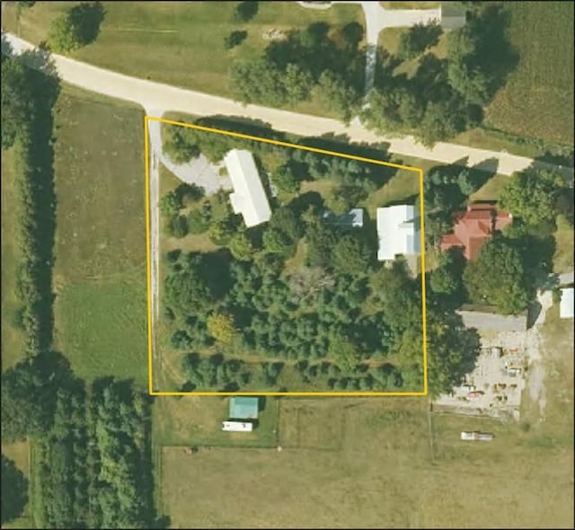 1852 215th St, Manchester, IA 52057 - map / location featuring property parcel outlined