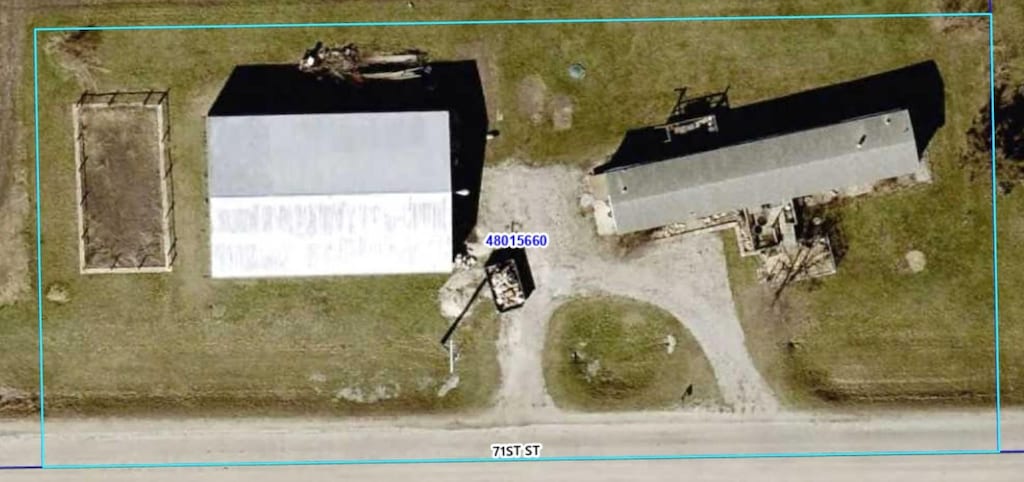 2665 71st St, Newhall, IA 52315 - map / location with property parcel outlined
