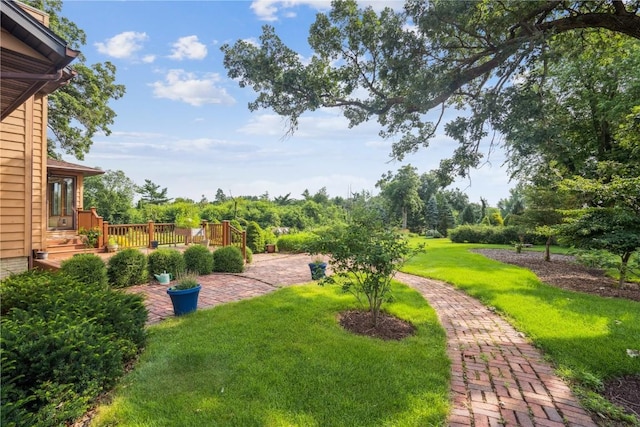 5524 Cimarron Ct, Marion, IA 52302 - view of grassy yard featuring a wooden deck